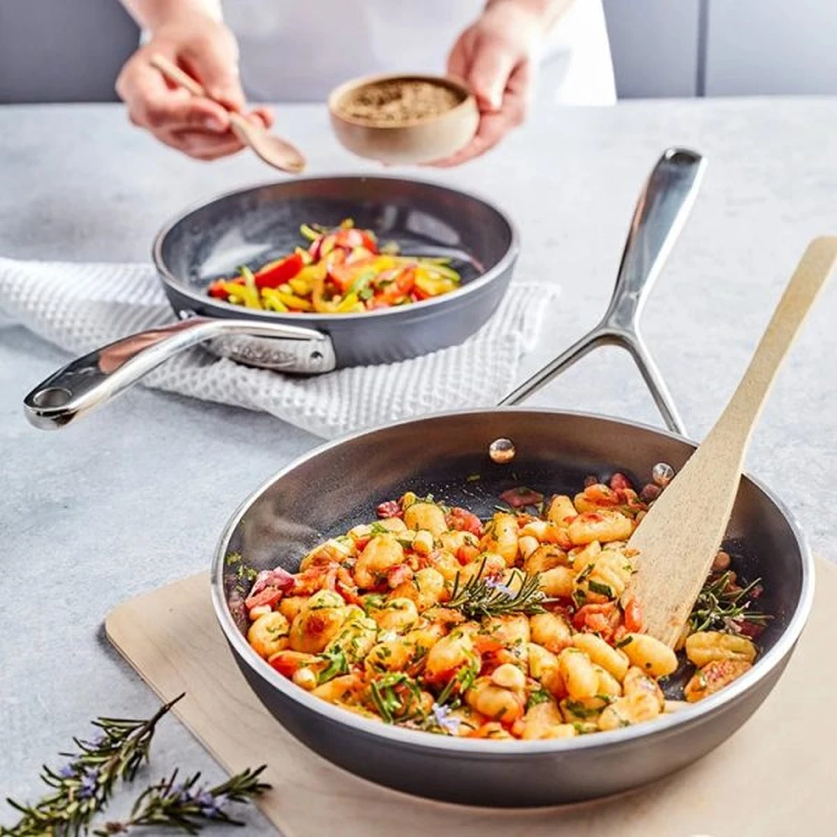 Demeyere 12628 Alu Pro 5 Ceraforce Antikleef Bakpan 28 Cm - Afbeelding 2